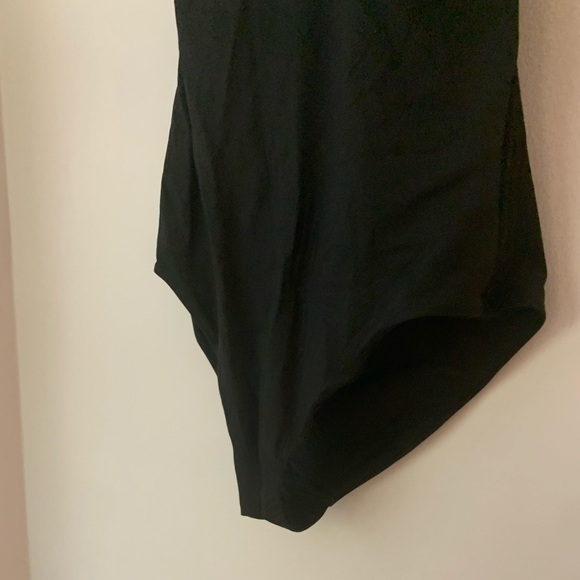 H&M Black One Piece Swimsuit With Ruched Top - Picture 4 of 10